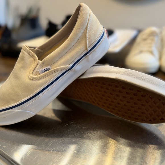 Vans Classic Slip on Shoe - Picture 4 of 4